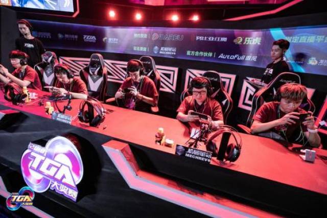 描述图片内 描述图片内